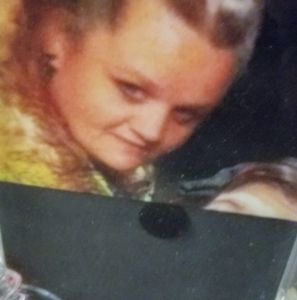 Meet your Posher, Leona